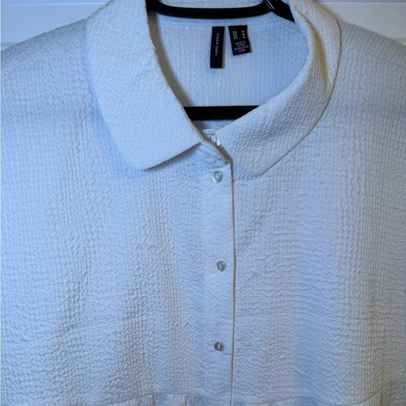 Vero Moda White Mini Dress Chic and Comfortable - Picture 3 of 7